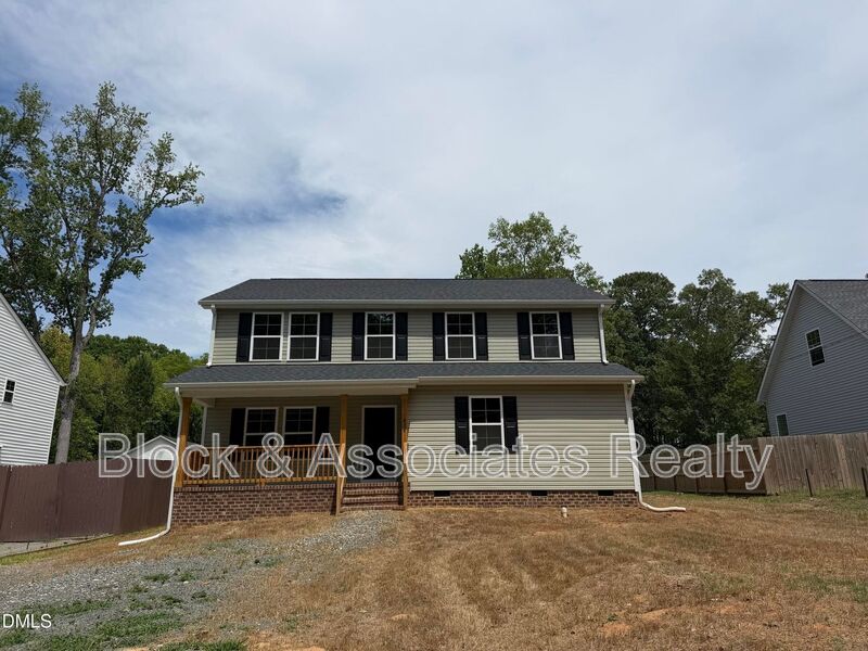 DURHAM House: 824 Roane St