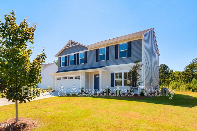 Angier House: 152 Bird Dog Drive