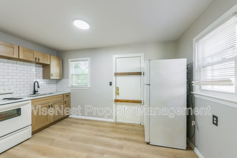 Kansas City House: 5760 College Avenue