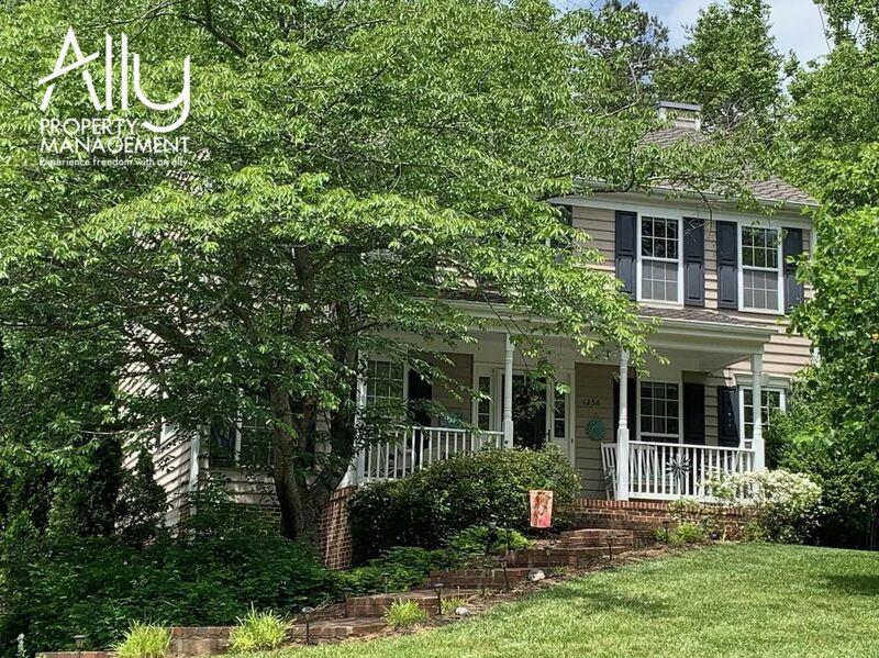 Charlottesville House: 1236 Raintree Drive