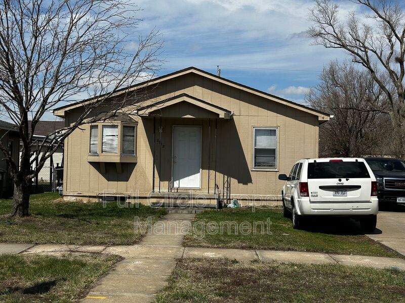 Council Bluffs House: 2718 8th Ave