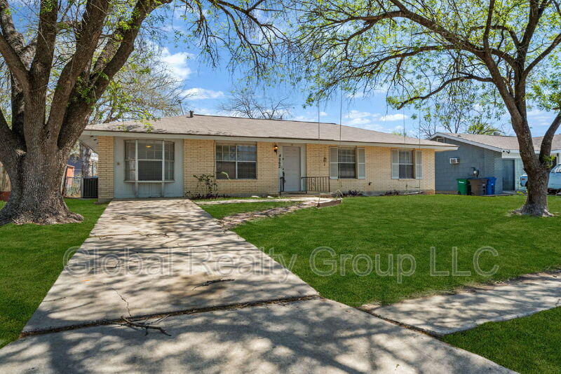 San Antonio House: 4862 Castle Arms Drive