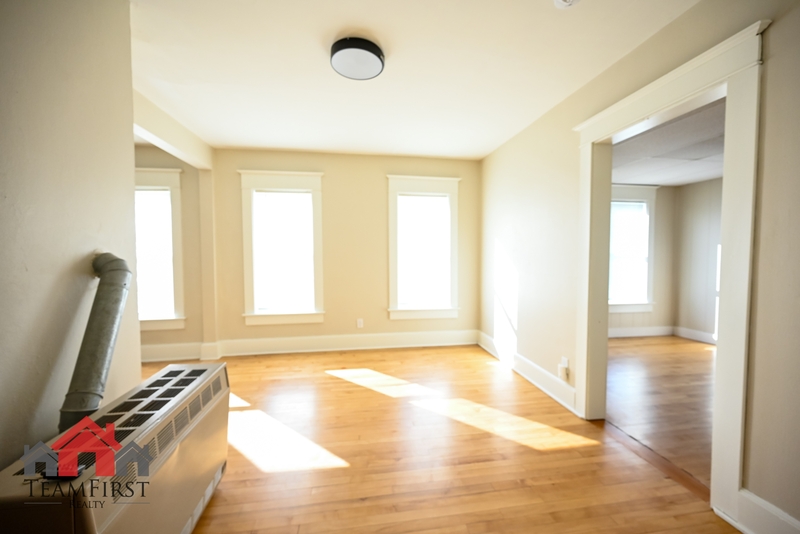 Black Creek Condo: 205 North Maple Street - 202