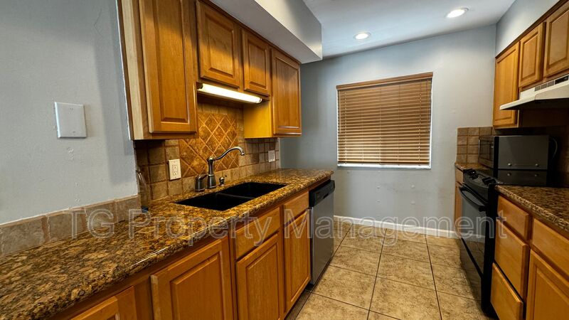 Jacksonville Beach Condo: 121 13th Avenue South