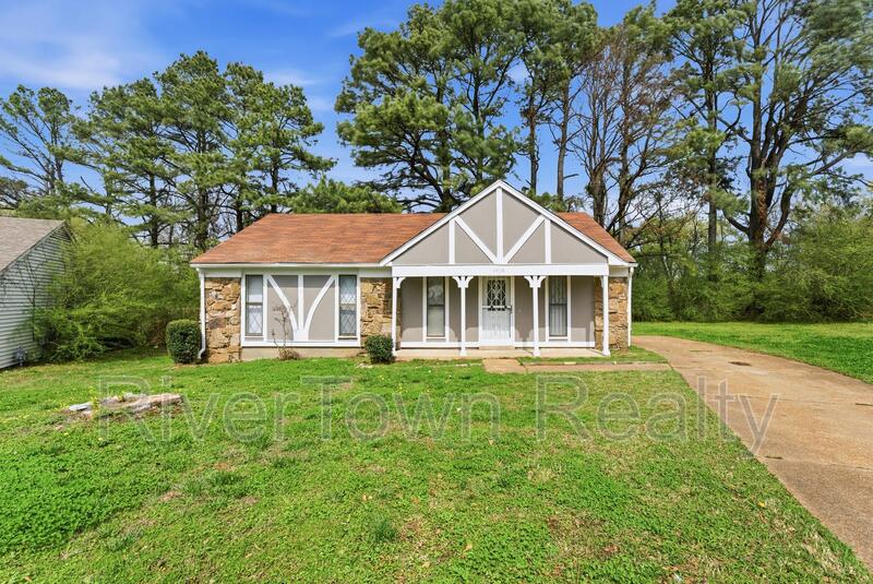 Memphis House: 4956 Lazybrook Cv