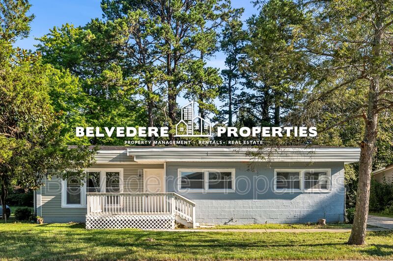 Greensboro House: 2220 Bradley St