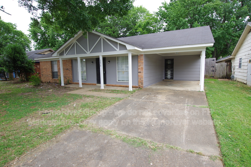 Memphis House: 3858 Camelia Cv