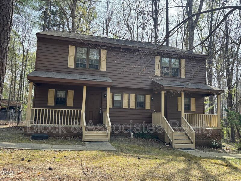 Cary House: 728 Branniff Drive