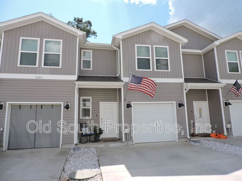 Pensacola House: 1203 Fairchild Village Dr