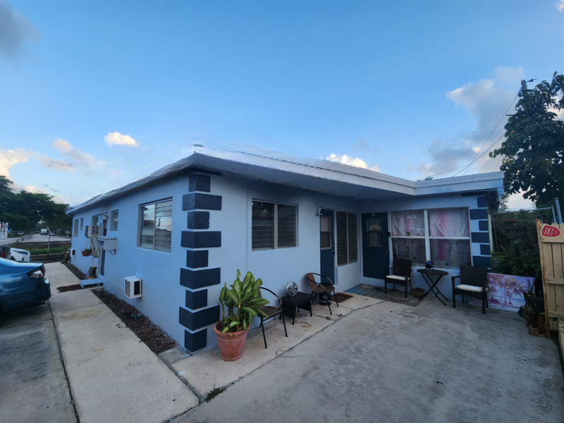 Lake Worth Beach Condo: 601 Latona Avenue, Unit 2