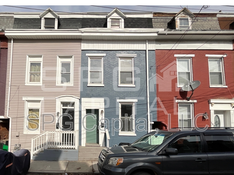 York House: 141 East Maple Street