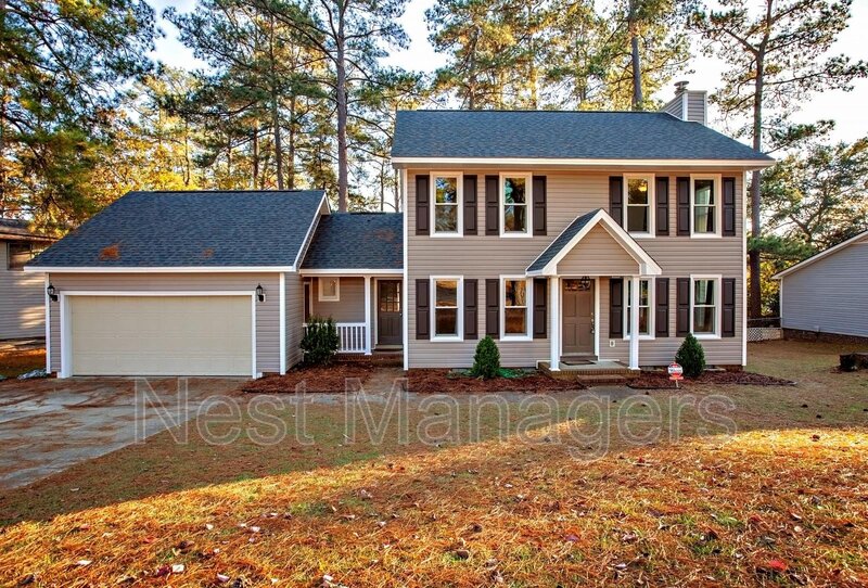 Fayetteville House: 1819 Eichelberger Drive