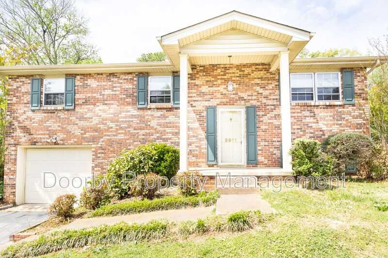 Chattanooga House: 8911 Drake Parkway Rd