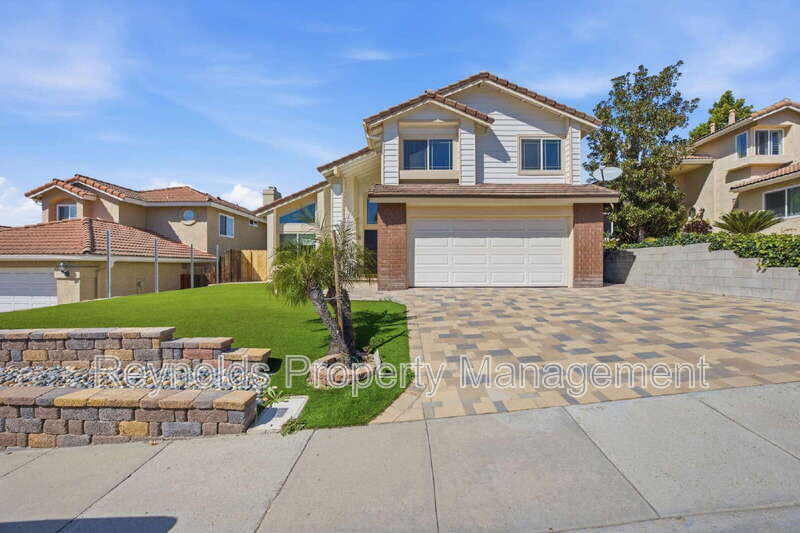 San Diego House: 9462 Pipilo St