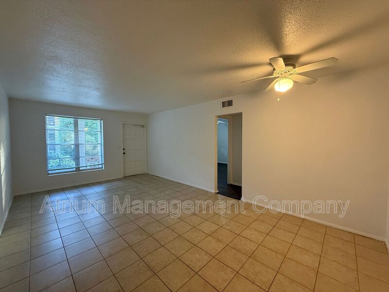 Orlando Condo: 200 Agnes Court
