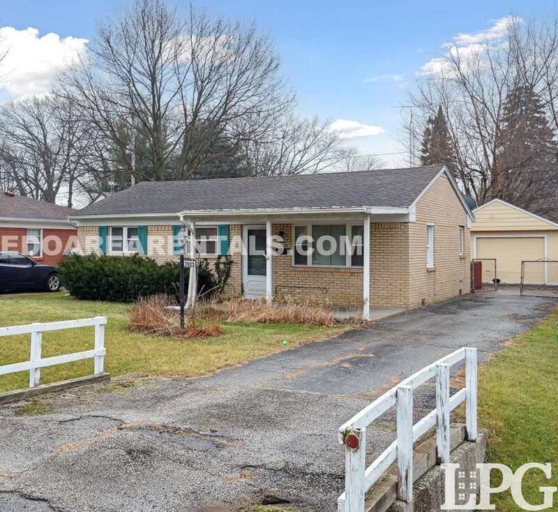 Toledo House: 2023 Welker Ave