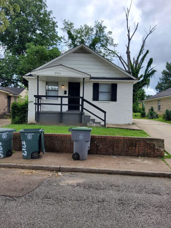 Memphis House: 2717 Carnes Ave