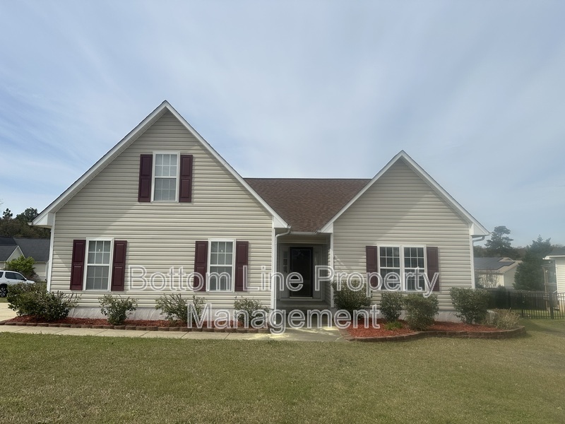 Fayetteville House: 4044 Red Oak Dr