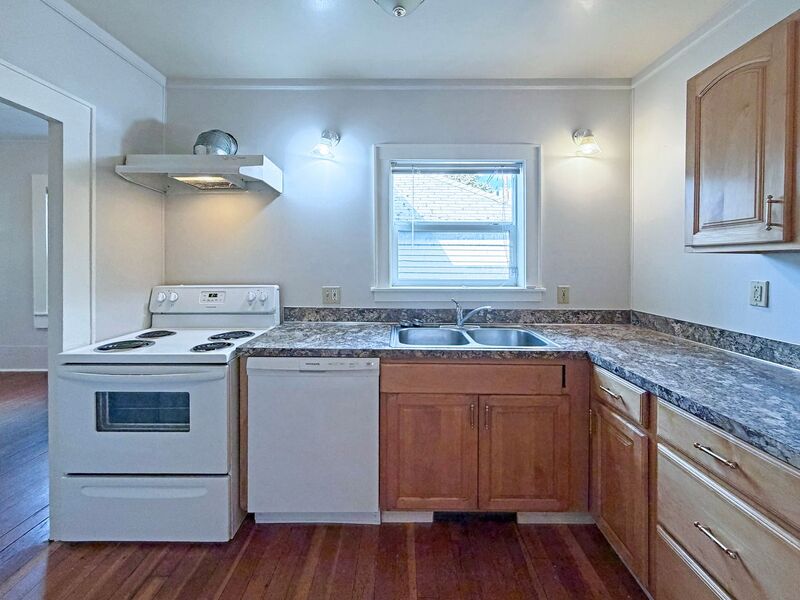 Photo 6 of rental home at 1273 Patterson Alley, Unit A
