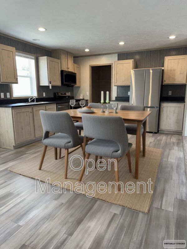 Whitewater House: 755 N. Tratt St.