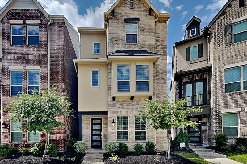 Mesquite House: 2232 Palomino St