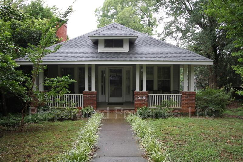 Spartanburg House: 664 Norwood St