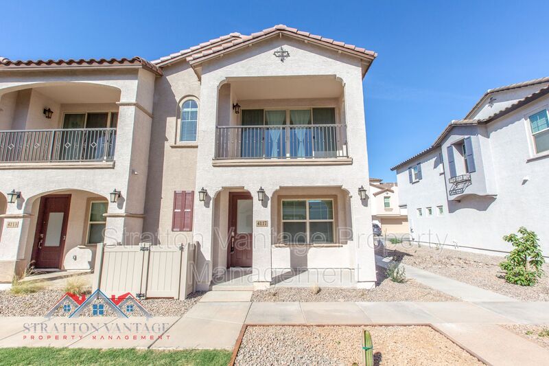 Gilbert House: 4117 E Pinto Dr