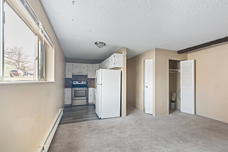 Englewood Condo: 791 West Prentice Avenue - 104