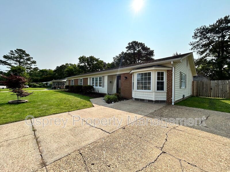 Beautiful 4 Bedroom, 2 Bath Home in Prime Location!