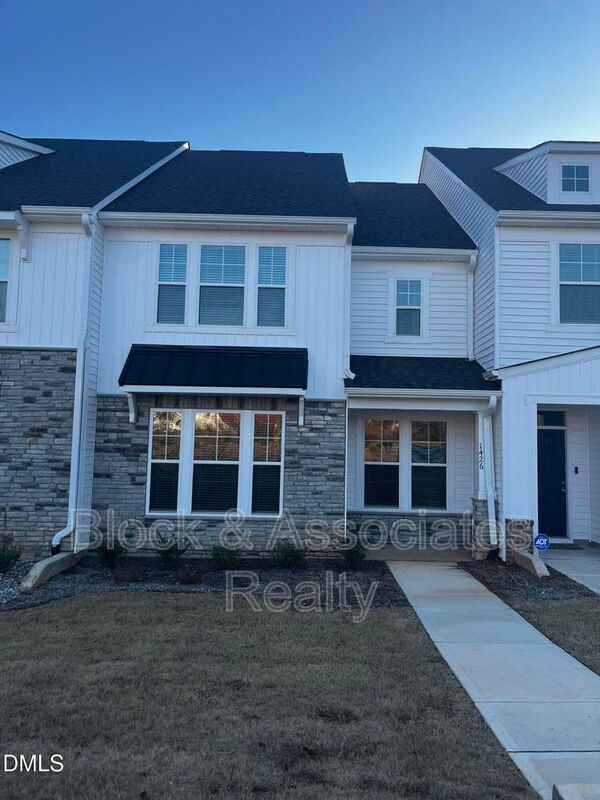 Sanford House: 1426 COOPER ST