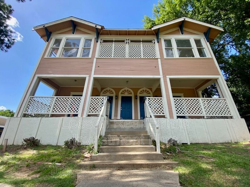 Shreveport House: 310 1/2 Kings Highway