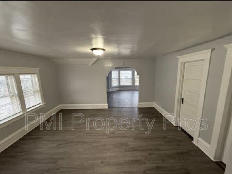 Milwaukee Condo: 3225A N 27th St Milwaukee