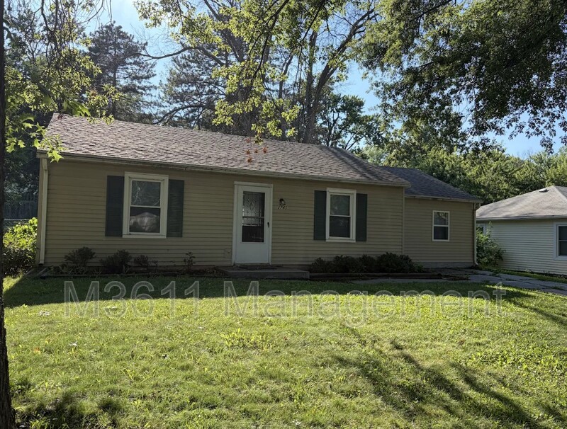 Lincoln House: 2745 S 37th St