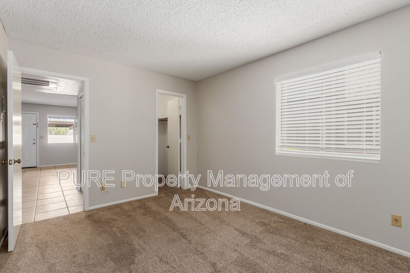 Tempe Condo: 700 W University Dr