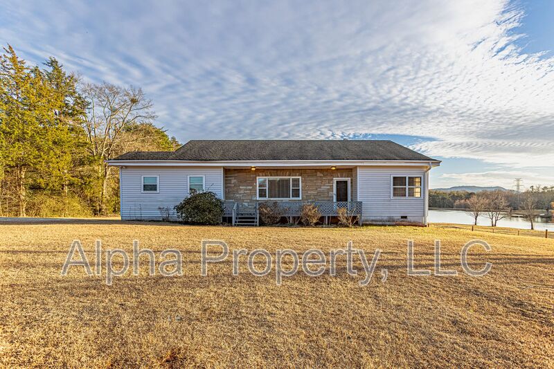 Travelers Rest House: 496 Langley Rd