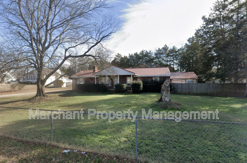 Taylors House: 4804 Edwards Road