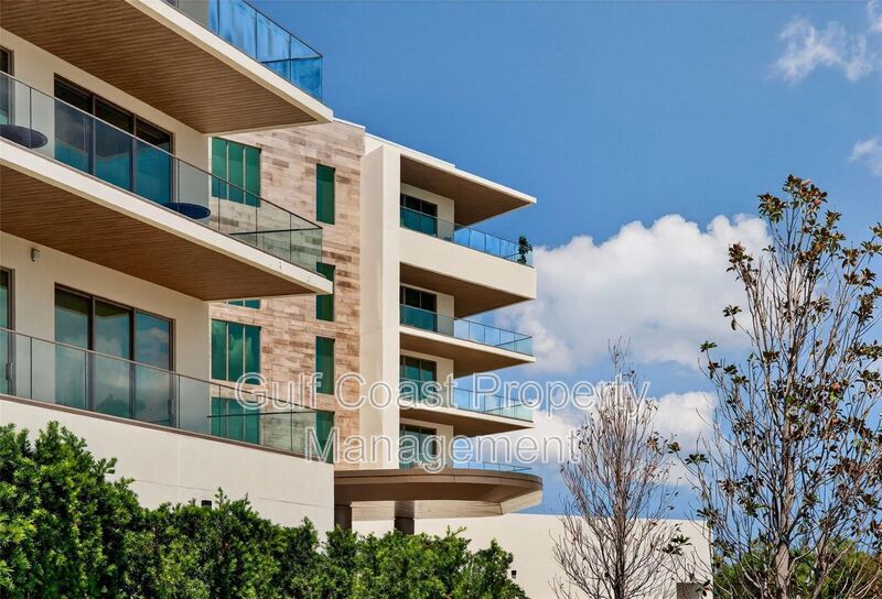 Sarasota House: 1591 Gulf Of Mexico Dr