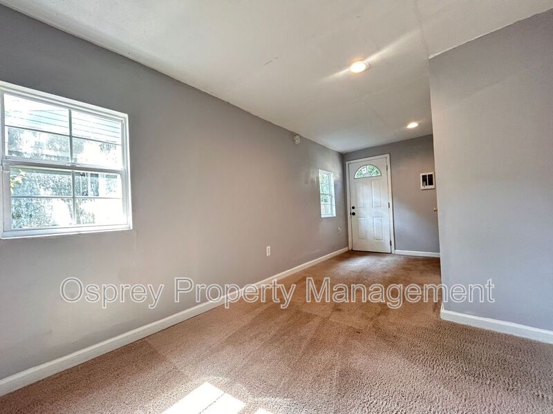 Spacious 4-Bedroom Home W/Sunroom & Large Backyard