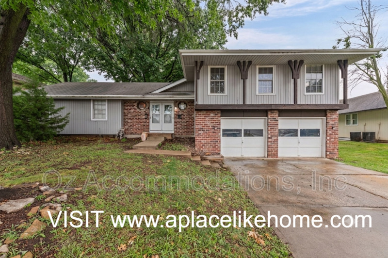 Shawnee Condo: 5807 Goddard St