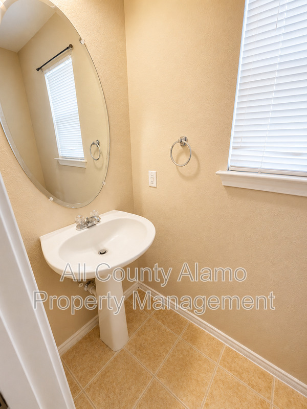 Main Rental Photo 24