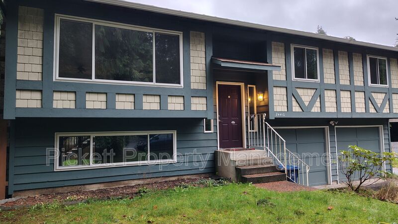 Kingston House: 24410 Andorra Ct. NE