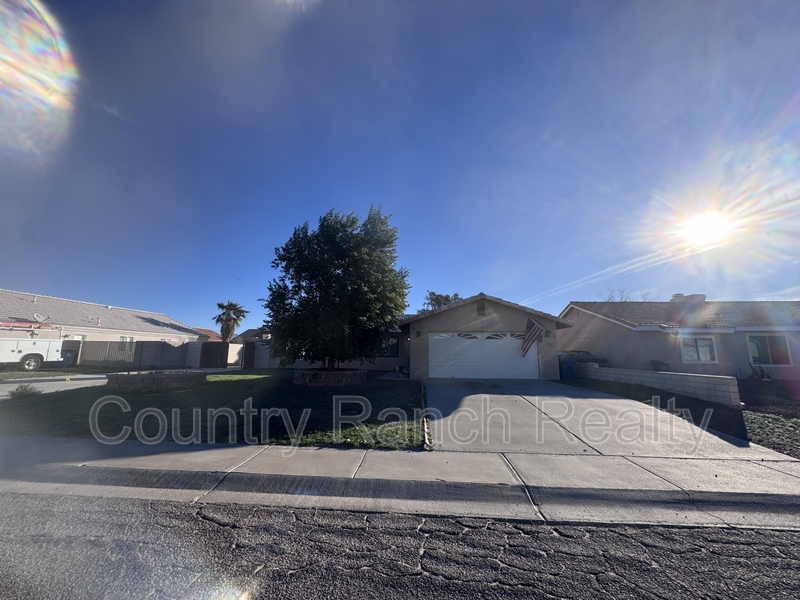 Fort Mohave House: 5718 Sunrise Drive
