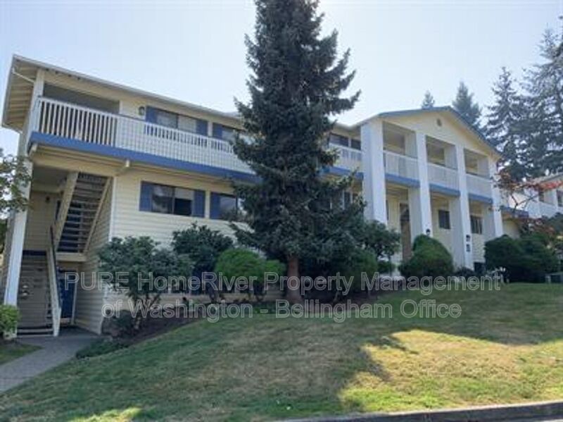 Everett House: 12906 8th Avenue West