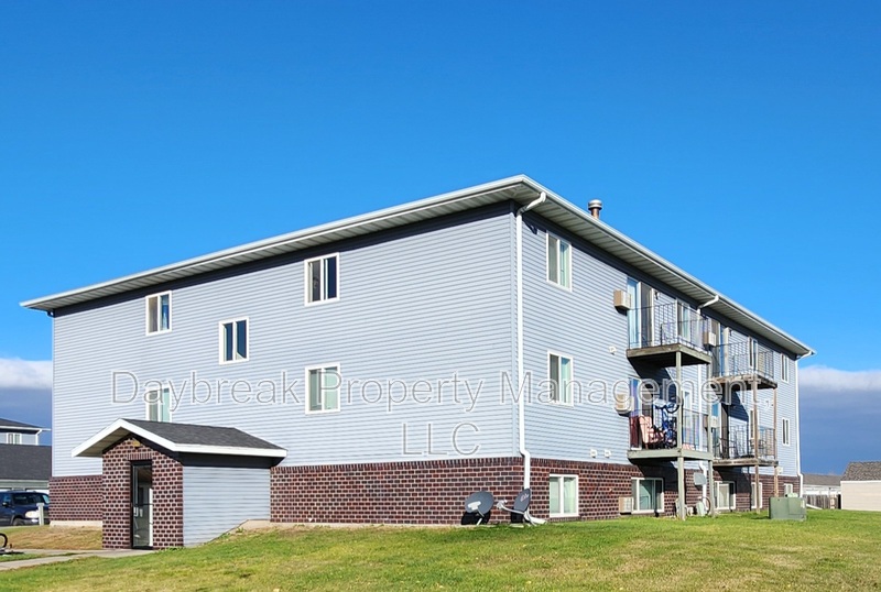 Moorhead Condo: 1210 34th Avenue South - 305