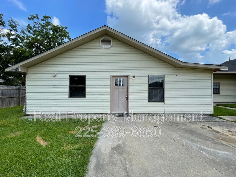 Prairieville Condo: 38294 Tammy Rd.