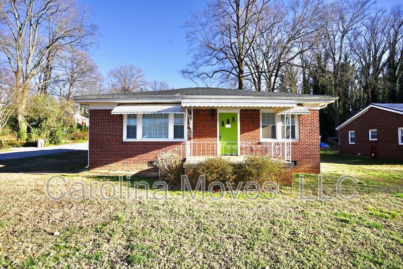 Greenville House: 101 Dukeland Drive