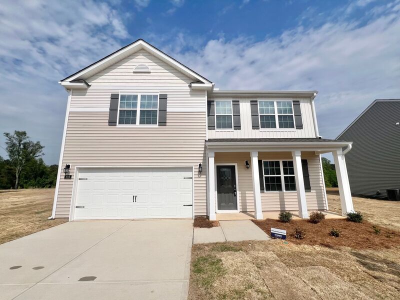 Fuquay-Varina House: 219 Blue Aspen Drive
