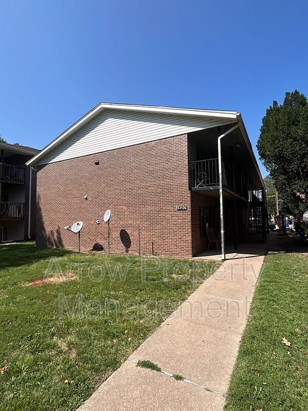 Lincoln Condo: 1820 F Street