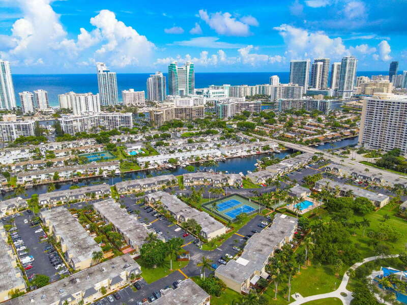 Hallandale Beach Townhome: 2421 Northeast 10th Street