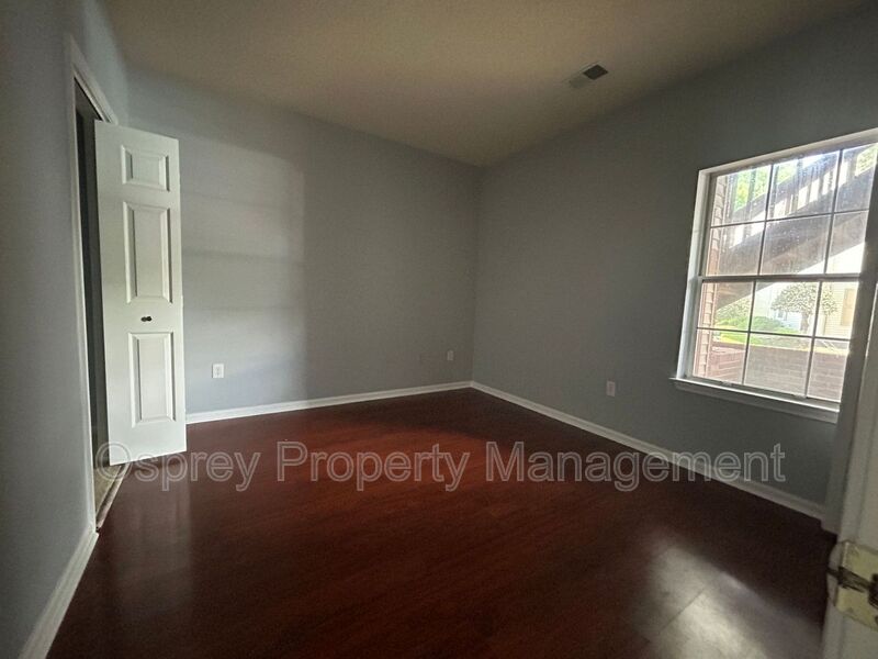 Introducing a charming 2 bedroom, 2 bathroom condo  - Photo 10